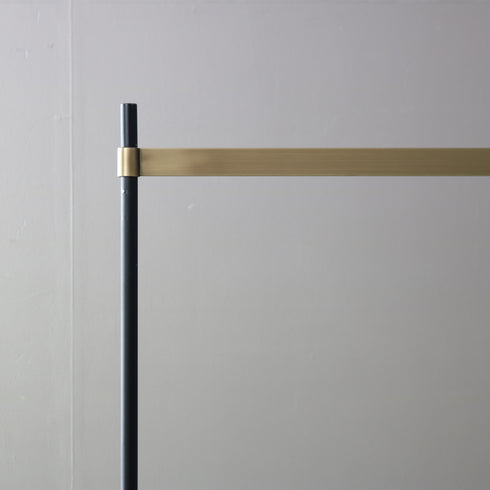 A633 開閉式ハンガーラック 金属製 什器 高さ156㎝ 幅120㎝ 奥行き68㎝