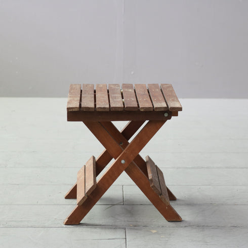 C640 折り畳みスツール 木製 輸入家具 高さ25㎝ 幅25㎝ 奥行き25㎝