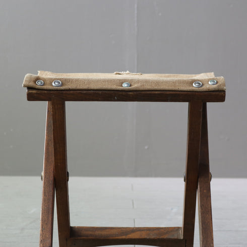 C653 折り畳みチェア 木製 輸入家具 高さ33㎝ 幅31㎝ 奥行き25㎝