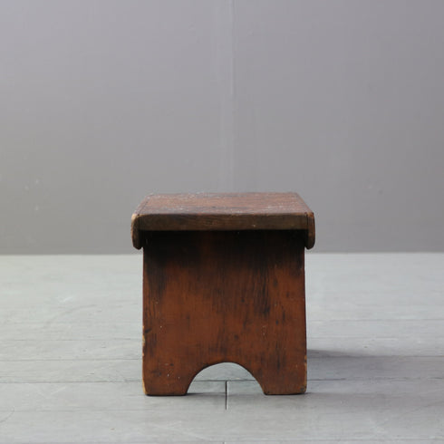 C657 卓上スツール 木製 輸入家具 高さ18㎝ 幅34㎝ 奥行き18㎝