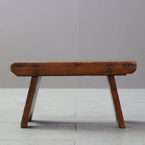 C657 卓上スツール 木製 輸入家具 高さ18㎝ 幅34㎝ 奥行き18㎝