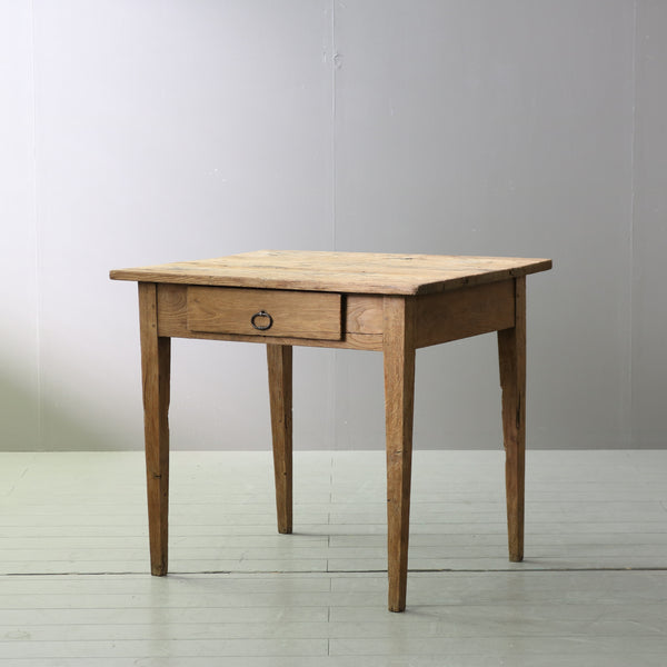 C674 ヴィンテージ テーブル 木製 ドイツ輸入家具 高さ74㎝ 幅84㎝ 奥行き66㎝