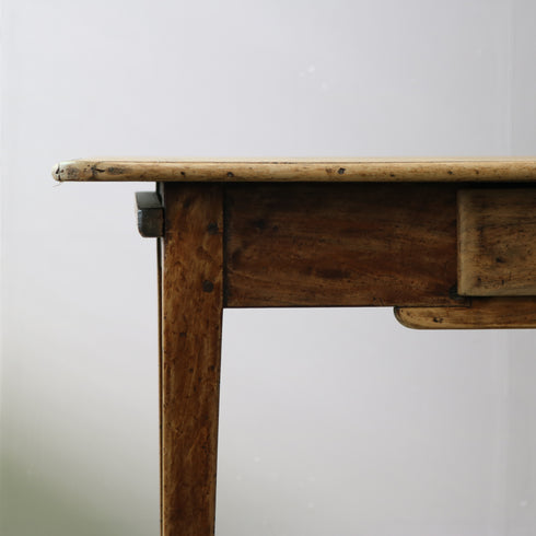 C675 アンティーク テーブル 木製 ドイツ輸入家具 高さ71㎝ 幅125㎝ 奥行き72㎝