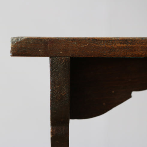 C677 アンティーク 卓上スツール 木製 ドイツ輸入家具 高さ18㎝ 幅36㎝ 奥行き16㎝