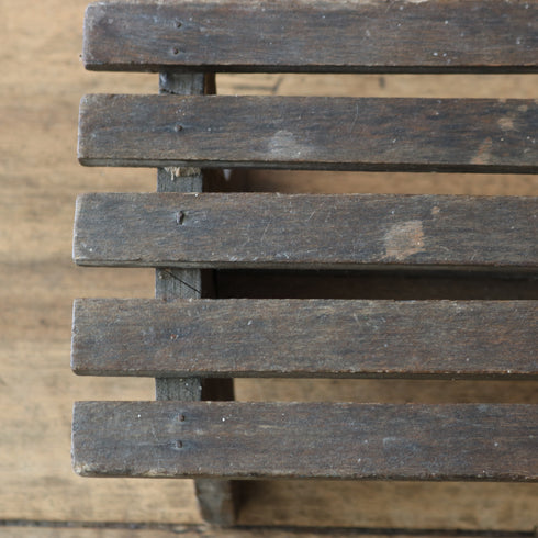 C678 アンティーク 卓上スツール 木製 ドイツ輸入家具 高さ16㎝ 幅30㎝ 奥行き16㎝