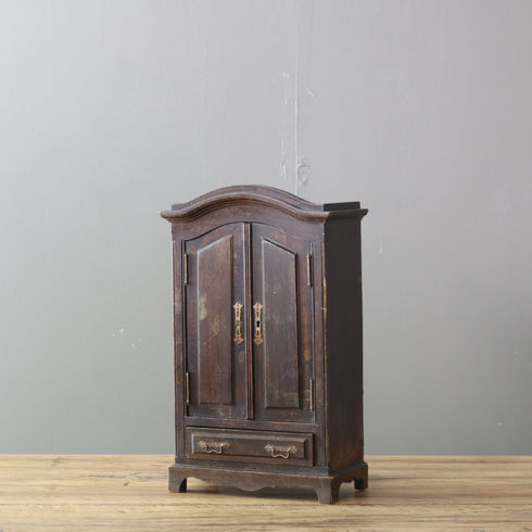 C679 アンティーク ミニキャビネット 木製 ドイツ輸入家具 高さ49㎝ 幅30㎝ 奥行き15㎝