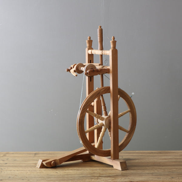C681 紡ぎ車 糸車 木製 ドイツ輸入家具 高さ76㎝ 幅35㎝ 奥行き54㎝