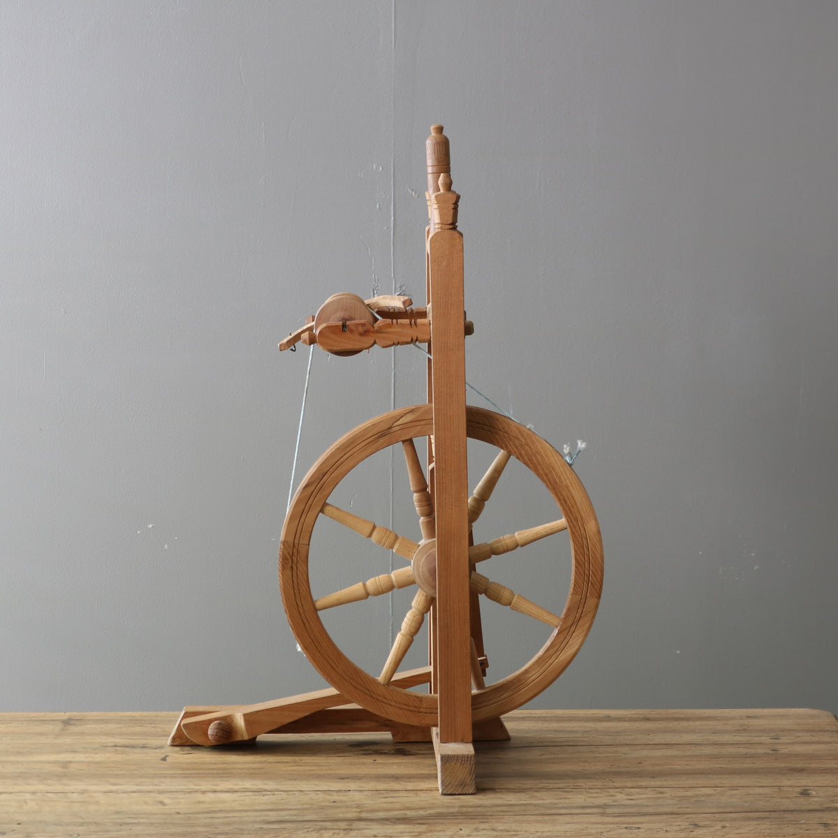 C681 紡ぎ車 糸車 木製 ドイツ輸入家具 高さ76㎝ 幅35㎝ 奥行き54