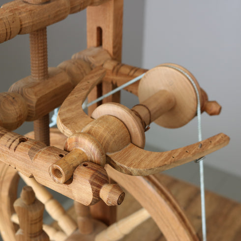 C681 紡ぎ車 糸車 木製 ドイツ輸入家具 高さ76㎝ 幅35㎝ 奥行き54㎝