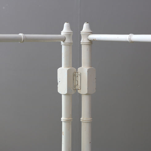 C685 タオルラック 白 木製 ドイツ輸入家具 高さ75㎝ 幅43㎝ 奥行き7㎝