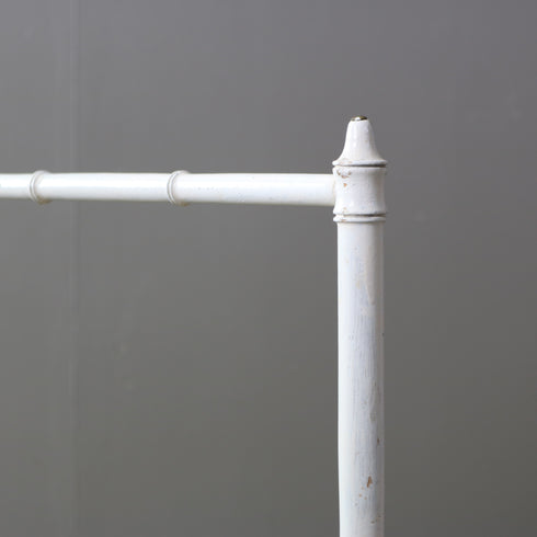 C685 タオルラック 白 木製 ドイツ輸入家具 高さ75㎝ 幅43㎝ 奥行き7㎝