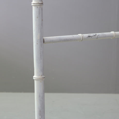 C685 タオルラック 白 木製 ドイツ輸入家具 高さ75㎝ 幅43㎝ 奥行き7㎝