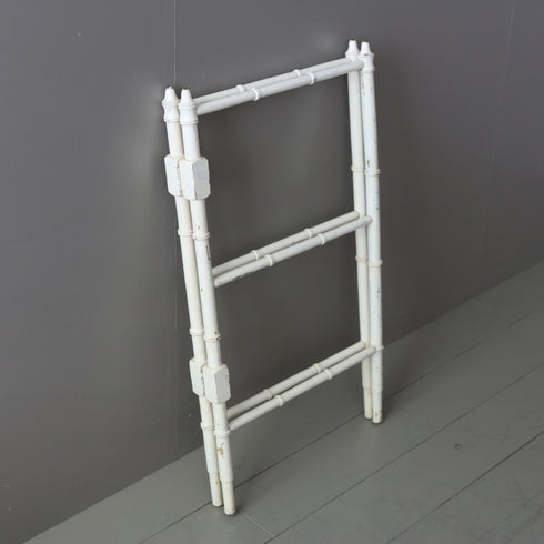 C685 タオルラック 白 木製 ドイツ輸入家具 高さ75㎝ 幅43㎝ 奥行き7㎝