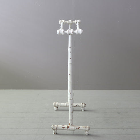 C686 タオルラック 白 木製 ドイツ輸入家具 高さ76㎝ 幅68㎝ 奥行き28㎝