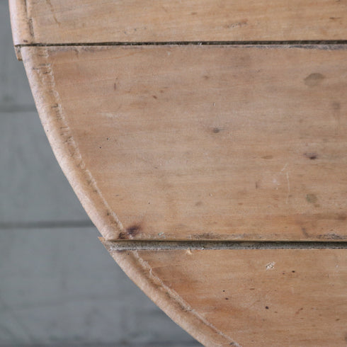 【C701】 ヴィンテージ 丸テーブル 木製 ドイツ輸入家具 高さ76㎝ 幅55㎝ 奥行き55㎝