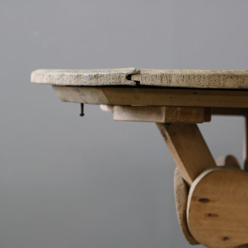 【C701】 ヴィンテージ 丸テーブル 木製 ドイツ輸入家具 高さ76㎝ 幅55㎝ 奥行き55㎝