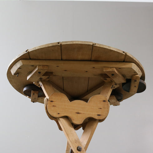 【C701】 ヴィンテージ 丸テーブル 木製 ドイツ輸入家具 高さ76㎝ 幅55㎝ 奥行き55㎝