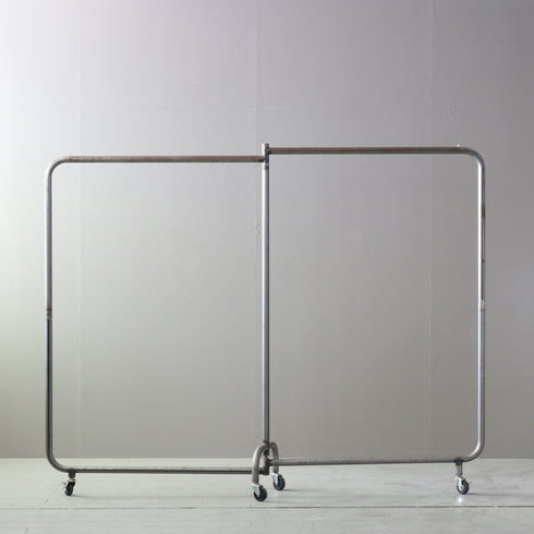 A729 ハンガーラック キャスター付き 開閉式 金属製 什器 高さ160㎝ 幅200㎝ 奥行き40㎝