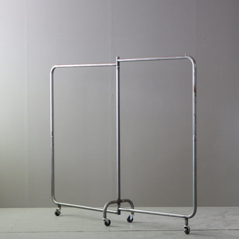 A729 ハンガーラック キャスター付き 開閉式 金属製 什器 高さ160㎝ 幅200㎝ 奥行き40㎝