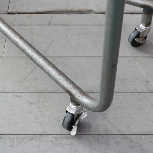 A729 ハンガーラック キャスター付き 開閉式 金属製 什器 高さ160㎝ 幅200㎝ 奥行き40㎝