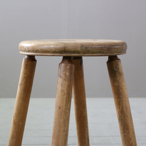 C736 スツール 木製 高さ45㎝ 幅29㎝ 奥行き28㎝