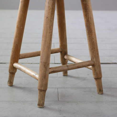 C736 スツール 木製 高さ45㎝ 幅29㎝ 奥行き28㎝