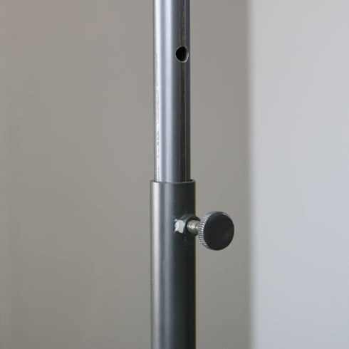 T字ハンガーラック 黒 伸縮 金属製 什器 高さ136㎝ 幅70㎝ 奥行き50㎝ 【A754】