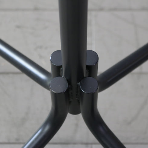 T字ハンガーラック 黒 伸縮 金属製 什器 高さ146㎝ 幅70㎝ 奥行き50㎝ 【A755】