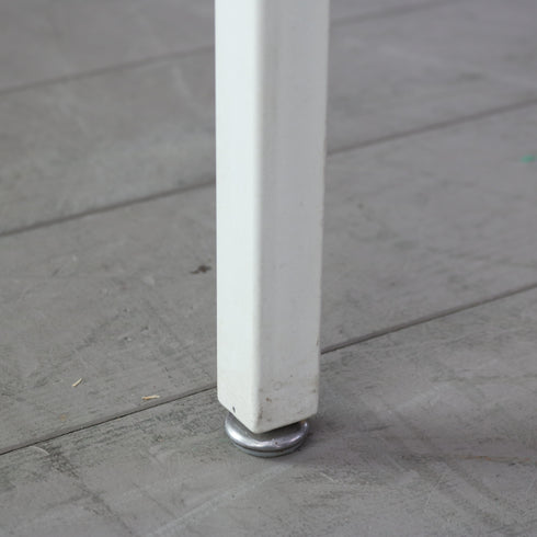 展示台 テーブル アイアンフレーム 白 什器 高さ60㎝ 幅110㎝ 奥行き45㎝ 【C759】