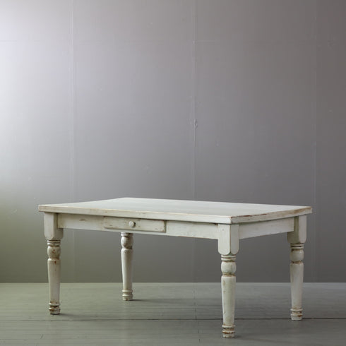 アンティーク調テーブル 白 木製 高さ71㎝ 幅152㎝ 奥行き86㎝ 【C793】
