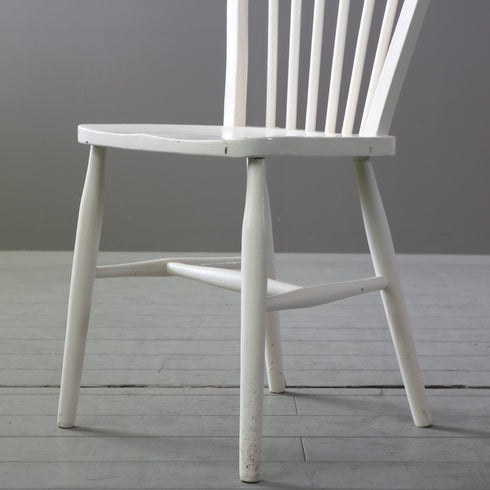 アンティーク調チェア 白 木製 高さ88㎝ 幅44㎝ 奥行き44㎝ 【C796】