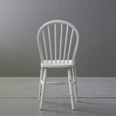 アンティーク調チェア 白 木製 高さ88㎝ 幅44㎝ 奥行き44㎝ 【C796】