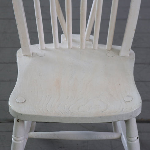 アンティーク調チェア 白 木製 高さ87㎝ 幅44㎝ 奥行き45㎝ 【C797】