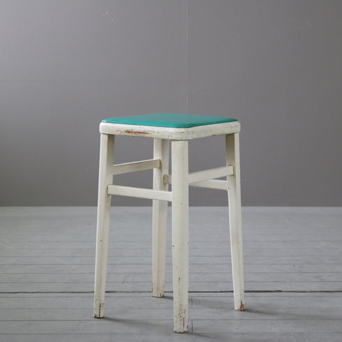 ヴィンテージ キッチンスツール 木製 英国家具 高さ58㎝ 幅33㎝ 奥行き33㎝ 【C800】