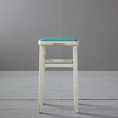 ヴィンテージ キッチンスツール 木製 英国家具 高さ58㎝ 幅33㎝ 奥行き33㎝ 【C800】