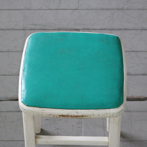 ヴィンテージ キッチンスツール 木製 英国家具 高さ58㎝ 幅33㎝ 奥行き33㎝ 【C800】