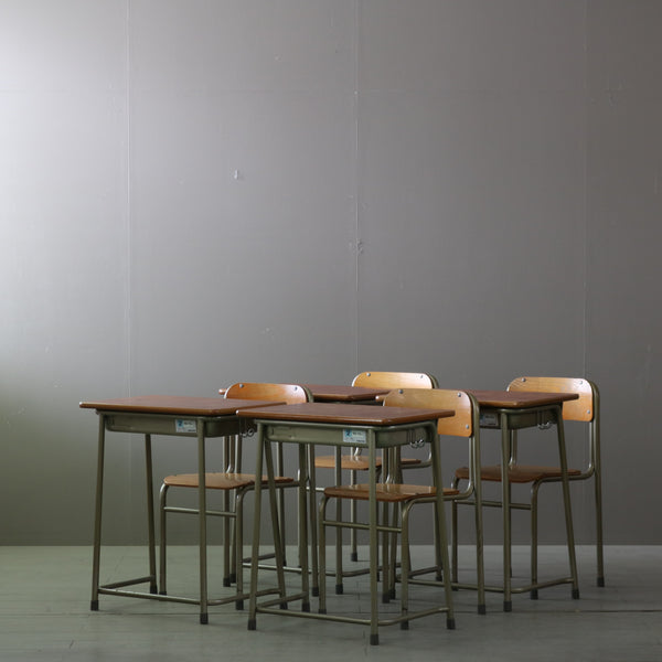 【C803】 学校机/イス SET 高さ70㎝ 幅60㎝ 奥行き40㎝