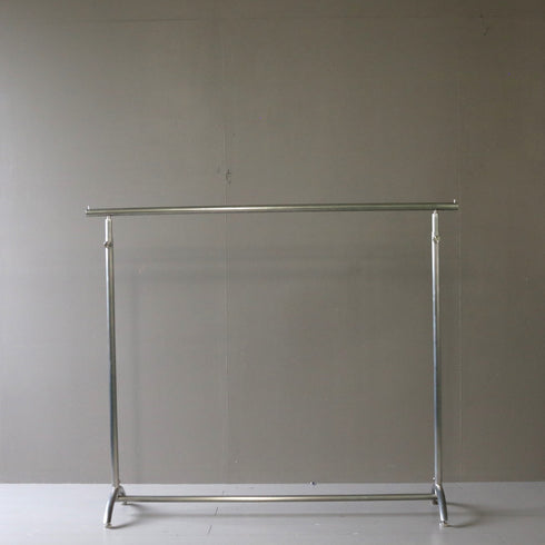 A2 ハンガーラック 伸縮 金属製 什器 高さ107㎝ 幅125㎝ 奥行40㎝