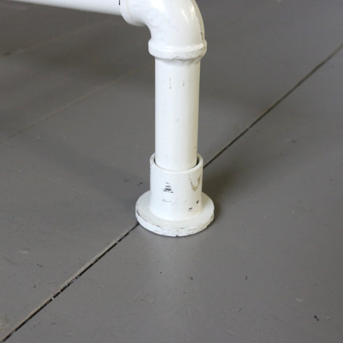 A7 白ハンガーラック 伸縮 金属製 什器 高さ117㎝ 幅94㎝ 奥行46㎝