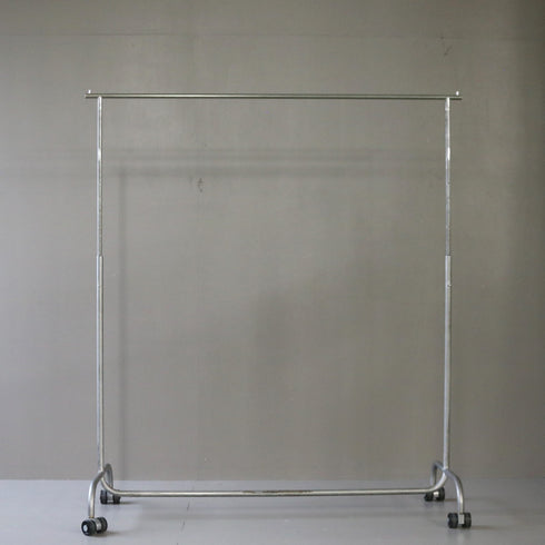 A9 ハンガーラック 伸縮 キャスター付き 金属製 什器 高さ147㎝ 幅130㎝ 奥行47㎝
