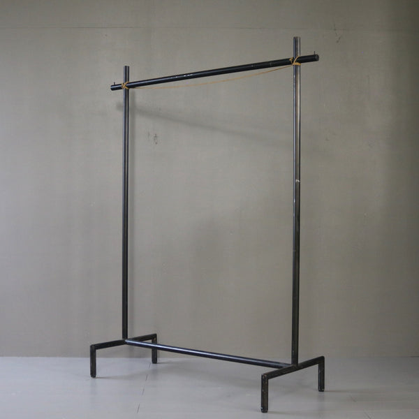 A13 黒ハンガーラック 金属製 什器 高さ155㎝ 幅120㎝ 奥行48㎝