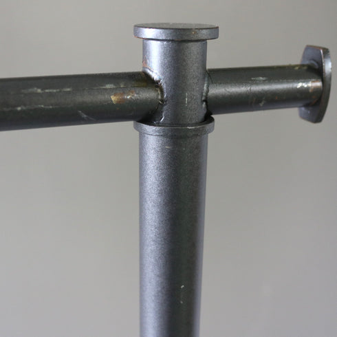 A14 黒ハンガーラック 伸縮 金属製 什器 高さ138㎝ 幅125㎝ 奥行46㎝