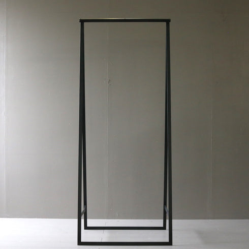 A19 黒ハンガーラック 金属製 什器 高さ161㎝ 幅67㎝ 奥行50㎝