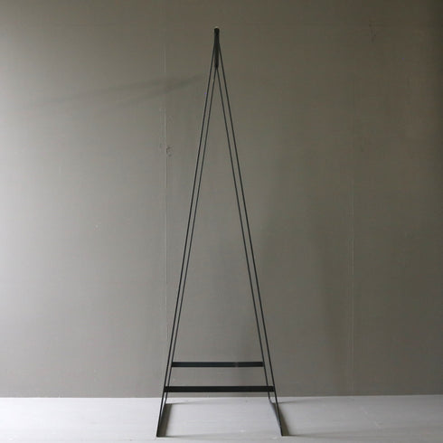 A19 黒ハンガーラック 金属製 什器 高さ161㎝ 幅67㎝ 奥行50㎝