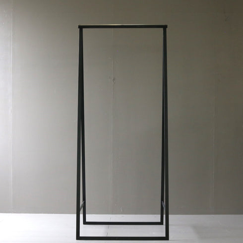 A20 黒ハンガーラック 金属製 什器 高さ156㎝ 幅67㎝ 奥行50㎝