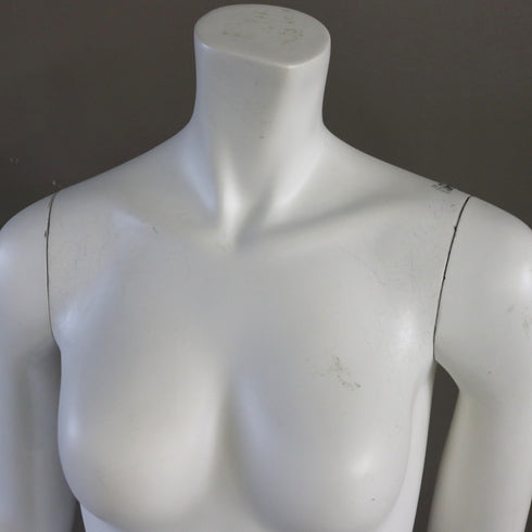 B27 マネキン 女性 什器 高さ161㎝ 幅50㎝ 奥行35㎝