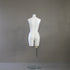 B28 マネキン 女性 什器 高さ140㎝ 幅35㎝ 奥行35㎝