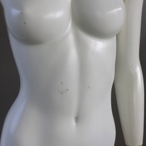 B29 マネキン 女性 什器 高さ164㎝ 幅48㎝ 奥行46㎝