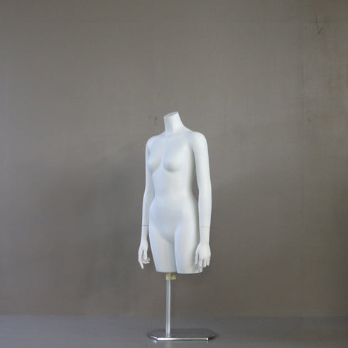 B30 マネキン 女性 什器 高さ119㎝ 幅45㎝ 奥行25㎝