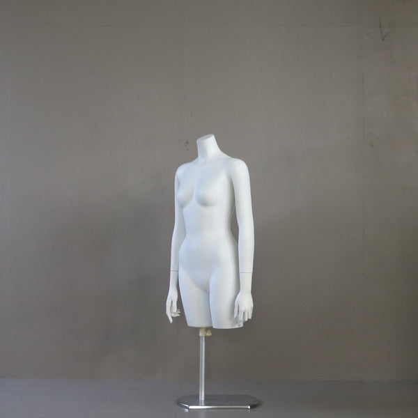 B30 マネキン 女性 什器 高さ119㎝ 幅45㎝ 奥行25㎝